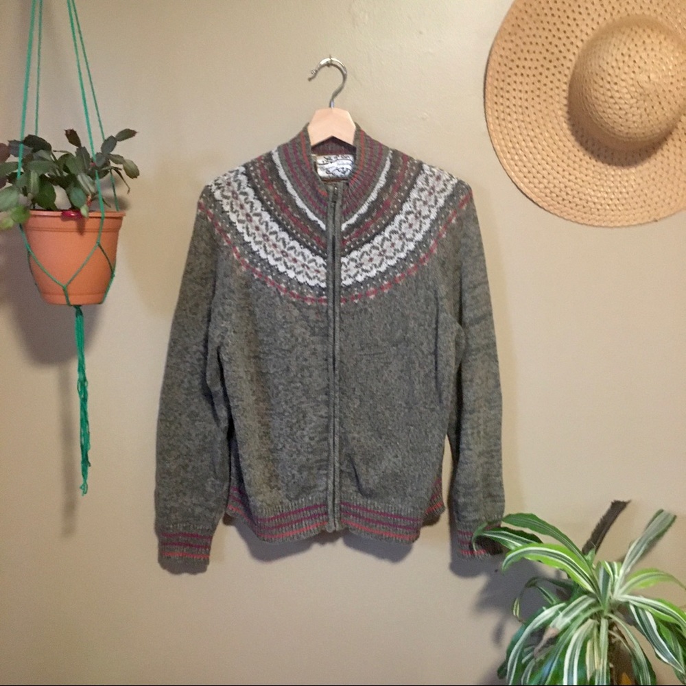 Vintage Heirloom Collectables Knit Yoke Sweater
